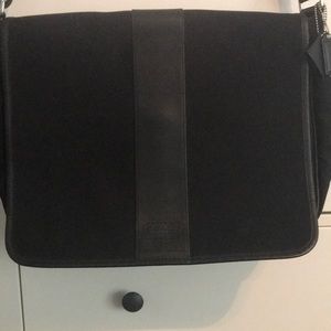 Coach messenger style bag